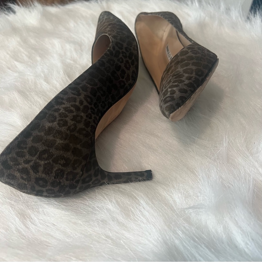 Manolo Blahnik Leopard Print Suede Size 37 Pointed Toe Heels - Picture 12 of 15